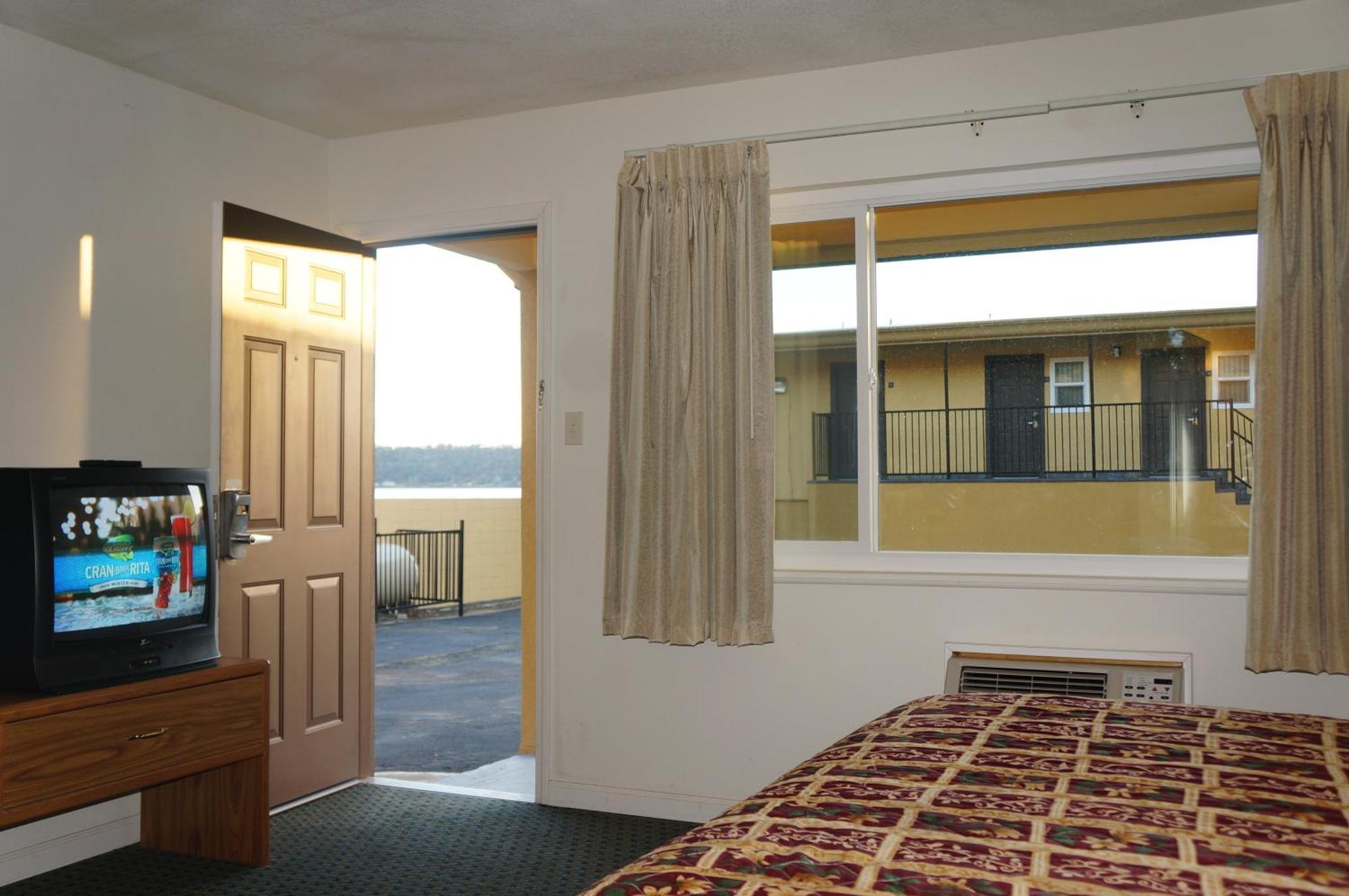 Lake Marina Inn Clearlake Oaks Pokój zdjęcie