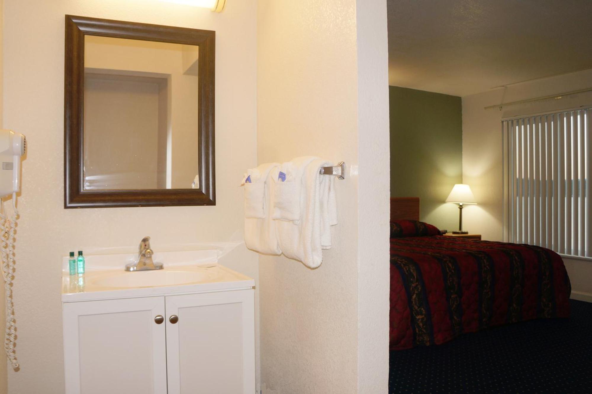 Lake Marina Inn Clearlake Oaks Pokój zdjęcie
