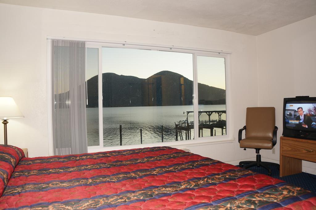 Lake Marina Inn Clearlake Oaks Pokój zdjęcie