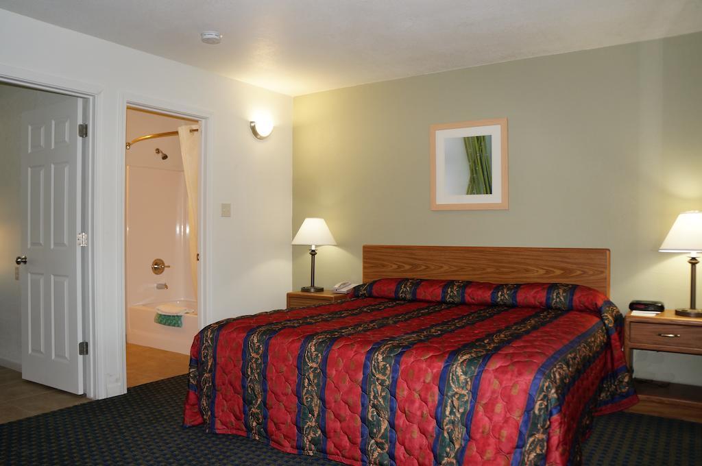 Lake Marina Inn Clearlake Oaks Pokój zdjęcie
